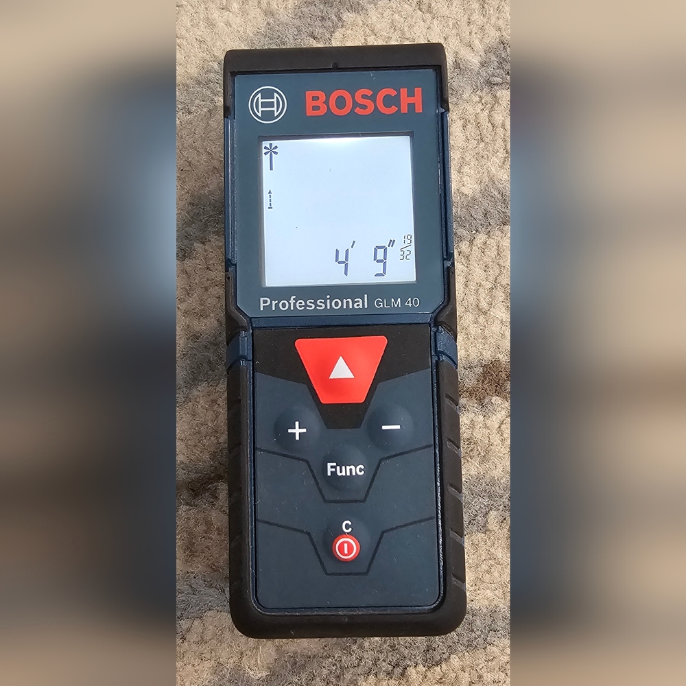 BOSCH GLM 40 Professional Laser Distance 40 Meter Range Finder w/ Carry Pouch